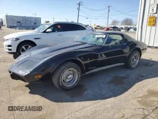 1976 Chevrolet Corvette z VIN 1Z37L6S431663, wystawiony jako Copart lot #49045205 z przebiegiem 12 830 mil mil oraz Czysty tytuł • Clean title. Historia ofert i sprzedaży dostępna na DreamBid. Obrazek 1.