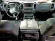 2015 GMC Sierra 1500 SLT z VIN 3GTU2VEC0FG412046, wystawiony jako Copart lot #84766085 z przebiegiem 107 820 mil mil oraz Szkoda całkowita • Salvage title. Historia ofert i sprzedaży dostępna na DreamBid. Obrazek 8.