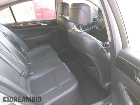 2013 Hyundai Genesis 3.8L с VIN KMHGC4DD0DU212773, выставлен на аукционе IAAI как лот 43361984 с пробегом 135 632 миль миль и . История ставок и продаж доступна на DreamBid. Изображение 8.