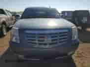 2009 Cadillac Escalade z VIN 1GYFC132X9R151368, wystawiony jako Copart lot #80674345 z przebiegiem 171 285 mil mil oraz Szkoda całkowita • Salvage title. Historia ofert i sprzedaży dostępna na DreamBid. Obrazek 5.