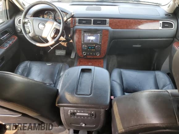 2013 Chevrolet Suburban LTZ с VIN 1GNSKKE72DR214436, выставлен на аукционе Copart как лот 67010795 с пробегом 270 274 миль миль и Списание • Salvage title. История ставок и продаж доступна на DreamBid. Изображение 8.