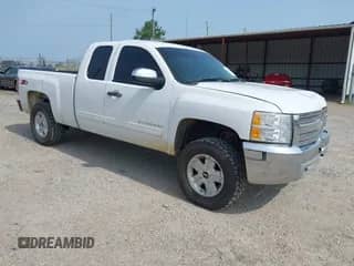 2012 Chevrolet Silverado 1500 LT with VIN 1GCRCSE05CZ355684, listed as a IAAI auction lot 42442668 with 213,824 mi miles and . Bid and sale history available at DreamBid. Image 1.