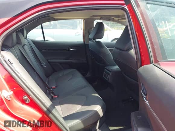 2023 Toyota Camry Hybrid XSE с VIN 4T1K31AK3PU054008, выставлен на аукционе IAAI как лот 42790191 с пробегом 42 529 миль миль и . История ставок и продаж доступна на DreamBid. Изображение 8.