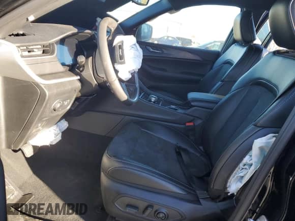 2025 Jeep Grand Cherokee Altitude X z VIN 1C4RJJAG2S8631696, wystawiony jako Copart lot #83871624 z przebiegiem Nie podano mil oraz Szkoda całkowita • Salvage title. Historia ofert i sprzedaży dostępna na DreamBid. Obrazek 7.