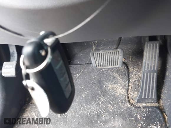 2012 Hyundai Sonata Hybrid z VIN KMHEC4A41CA062216, wystawiony jako IAAI lot #43115615 z przebiegiem 70 347 mil mil oraz . Historia ofert i sprzedaży dostępna na DreamBid. Obrazek 11.