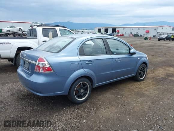 2007 Chevrolet Aveo LS with VIN KL1TD566X7B098776, listed as a IAAI auction lot 42795494 with 147,492 mi miles and . Bid and sale history available at DreamBid. Image 4.