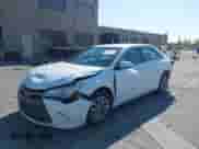 2015 Toyota Camry SE z VIN 4T1BF1FK8FU068002, wystawiony jako IAAI lot #43106714 z przebiegiem 102 717 mil mil oraz . Historia ofert i sprzedaży dostępna na DreamBid. Obrazek 6.