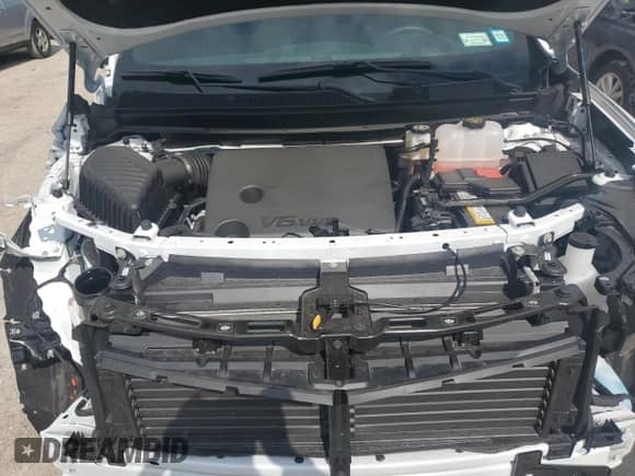 2024 Chevrolet Traverse with VIN 1GNETZKW3RJ136687, listed as a Copart auction lot 66215054 with 3,830 mi miles and Salvage title. Bid and sale history available at DreamBid. Image 12.