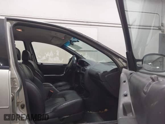 2000 Dodge Stratus ES with VIN 1B3EJ56H7YN206932, listed as a IAAI auction lot 42251537 with 234,414 mi miles and . Bid and sale history available at DreamBid. Image 5.