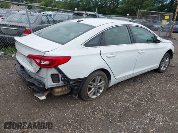2017 Hyundai Sonata Eco with VIN 5NPE24AA1HH456117, listed as a IAAI auction lot 42783843 with Not provided miles and . Bid and sale history available at DreamBid. Image 4.