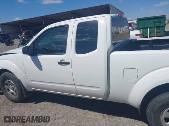 2021 Nissan Frontier S z VIN 1N6ED0CE5MN716108, wystawiony jako IAAI lot #42040921 z przebiegiem 23 282 mil mil oraz . Historia ofert i sprzedaży dostępna na DreamBid. Obrazek 14.
