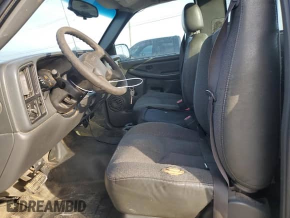 2006 GMC Sierra 1500 Work Truck z VIN 3GTEC14X46G271092, wystawiony jako Copart lot #86381494 z przebiegiem 278 608 mil mil oraz Szkoda całkowita • Salvage title. Historia ofert i sprzedaży dostępna na DreamBid. Obrazek 7.