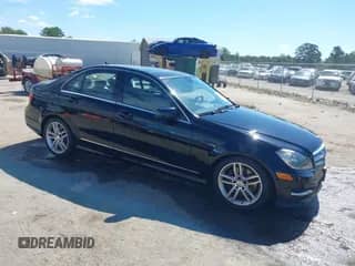2013 Mercedes-Benz C 300 Sport с VIN WDDGF8AB2DR264162, выставлен на аукционе IAAI как лот 43058356 с пробегом 126 264 миль миль и . История ставок и продаж доступна на DreamBid. Изображение 1.