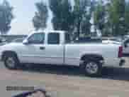 2000 GMC Sierra 1500 SLE z VIN 1GTEC19T0YZ300810, wystawiony jako IAAI lot #42471227 z przebiegiem Nie podano mil oraz . Historia ofert i sprzedaży dostępna na DreamBid. Obrazek 14.