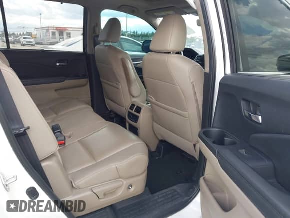 2022 Honda Pilot EX-L z VIN 5FNYF5H54NB011381, wystawiony jako IAAI lot #43385136 z przebiegiem 44 586 mil mil oraz . Historia ofert i sprzedaży dostępna na DreamBid. Obrazek 8.