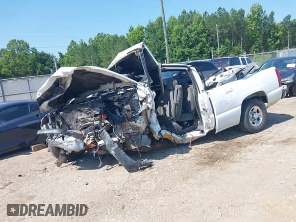 2003 Chevrolet Silverado 1500 LS с VIN 1GCEC19V43Z278336, выставлен на аукционе IAAI как лот 42558278 с пробегом Не указан миль и . История ставок и продаж доступна на DreamBid. Изображение 2.