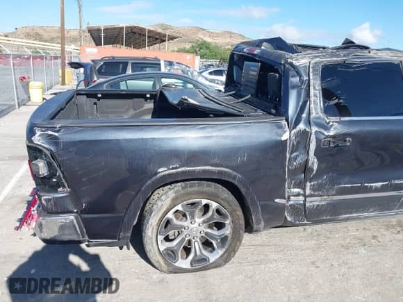 2019 Ram 1500 Limited z VIN 1C6SRFHT8KN839939, wystawiony jako IAAI lot #42225074 z przebiegiem Nie podano mil oraz . Historia ofert i sprzedaży dostępna na DreamBid. Obrazek 8.