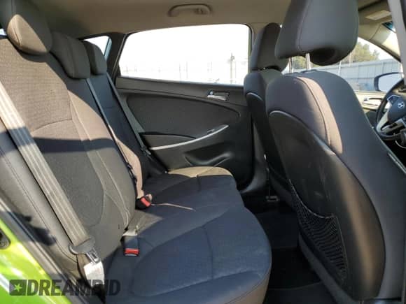 2013 Hyundai Accent SE z VIN KMHCU5AE7DU066032, wystawiony jako Copart lot #66413665 z przebiegiem 158 482 mil mil oraz Czysty tytuł • Clean title. Historia ofert i sprzedaży dostępna na DreamBid. Obrazek 10.