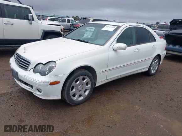 2006 Mercedes-Benz C 230 Sport с VIN WDBRF56H06F735744, выставлен на аукционе IAAI как лот 41527959 с пробегом 238 665 миль миль и . История ставок и продаж доступна на DreamBid. Изображение 2.