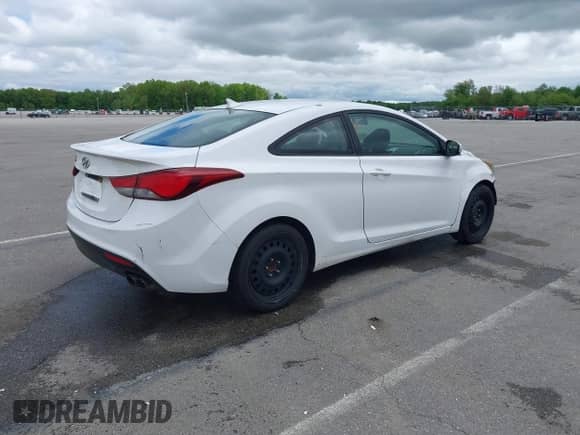 2014 Hyundai Elantra with VIN KMHDH6AH6EU025515, listed as a IAAI auction lot 42166233 with 177,995 mi miles and . Bid and sale history available at DreamBid. Image 4.