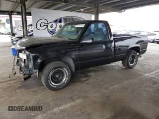 1997 Chevrolet Silverado 1500 with VIN 1GCEC14M4VZ121147, listed as a Copart auction lot 64119165 with 351,145 mi miles and Salvage title. Bid and sale history available at DreamBid. Image 1.
