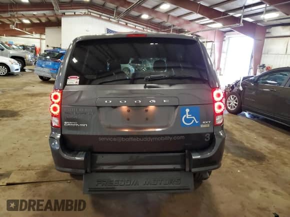 2019 Dodge Grand Caravan SXT with VIN 2C4RDGCGXKR513472, listed as a Copart auction lot 69860535 with 179,859 mi miles and Clean title. Bid and sale history available at DreamBid. Image 6.