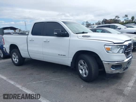 2020 Ram 1500 Big Horn z VIN 1C6RREBT2LN256138, wystawiony jako IAAI lot #41814771 z przebiegiem 118 501 mil mil oraz . Historia ofert i sprzedaży dostępna na DreamBid. Obrazek 13.