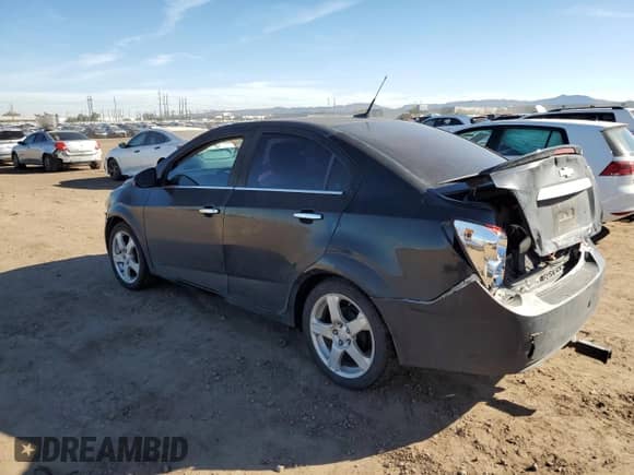 2013 Chevrolet Sonic LTZ с VIN 1G1JE5SH7D4226596, выставлен на аукционе Copart как лот 40272184 с пробегом 150 981 миль миль и Списание • Salvage title. История ставок и продаж доступна на DreamBid. Изображение 2.