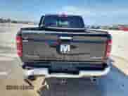 2020 Ram 1500 Laramie z VIN 1C6SRFJM7LN250529, wystawiony jako Copart lot #62525905 z przebiegiem 97 707 mil mil oraz Szkoda całkowita • Salvage title. Historia ofert i sprzedaży dostępna na DreamBid. Obrazek 6.