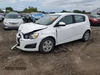 2015 Chevrolet Sonic LS с VIN 1G1JA6SG4F4198705, выставлен на аукционе Copart как лот 64728875 с пробегом 97 230 миль миль и Списание • Salvage title. История ставок и продаж доступна на DreamBid. Изображение 1.