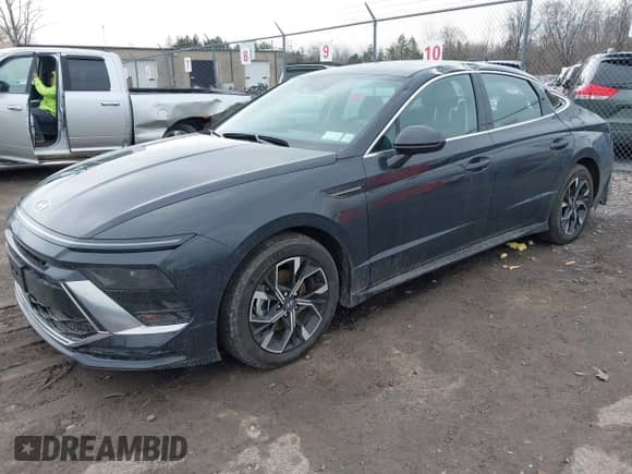 2025 Hyundai Sonata SEL with VIN KMHL64JA4SA431699, listed as a IAAI auction lot 42013844 with 196 mi miles and . Bid and sale history available at DreamBid. Image 2.