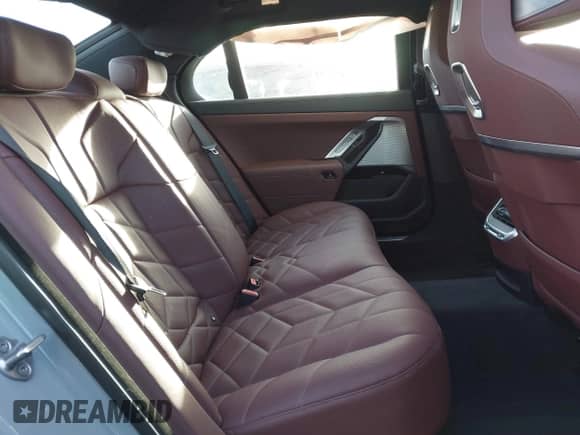 2023 BMW 7 Series 760i xDrive with VIN WBA33EJ05PCN09605, listed as a IAAI auction lot 40788911 with 22,796 mi miles and . Bid and sale history available at DreamBid. Image 8.