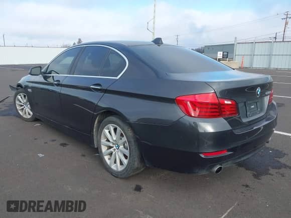 2016 BMW 5 Series 535i с VIN WBA5B1C5XGG133828, выставлен на аукционе IAAI как лот 39934390 с пробегом 83 248 миль миль и . История ставок и продаж доступна на DreamBid. Изображение 3.