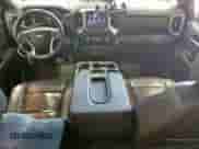 2020 Chevrolet Silverado 1500 LT z VIN 1GCPWCED8LZ251889, wystawiony jako Copart lot #81995735 z przebiegiem 163 258 mil mil oraz Szkoda całkowita • Salvage title. Historia ofert i sprzedaży dostępna na DreamBid. Obrazek 8.