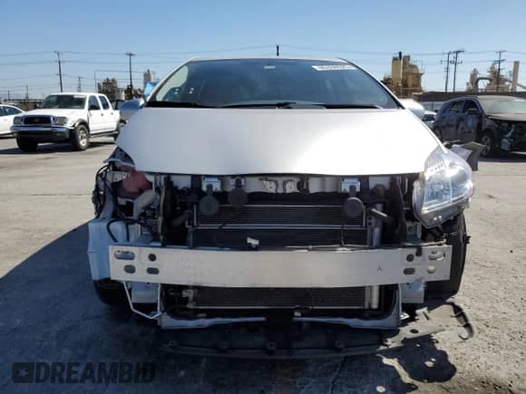2014 Toyota Prius Three with VIN JTDKN3DU3E0383660, listed as a Copart auction lot 85338525 with 39,708 mi miles and Salvage title. Bid and sale history available at DreamBid. Image 5.