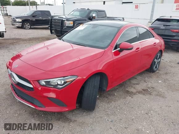 2020 Mercedes-Benz CLA 250 z VIN WDD5J4GB6LN061268, wystawiony jako IAAI lot #43109829 z przebiegiem 134 135 mil mil oraz . Historia ofert i sprzedaży dostępna na DreamBid. Obrazek 17.