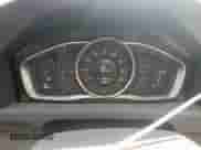 2018 Volvo S60 Dynamic с VIN YV126MFL9J2451122, выставлен на аукционе Copart как лот 71909805 с пробегом 96 784 миль миль и Списание • Salvage title. История ставок и продаж доступна на DreamBid. Изображение 9.