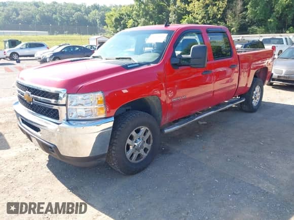 2011 Chevrolet Silverado 2500HD LT z VIN 1GC1KXC88BF107595, wystawiony jako IAAI lot #42648059 z przebiegiem 285 416 mil mil oraz . Historia ofert i sprzedaży dostępna na DreamBid. Obrazek 2.