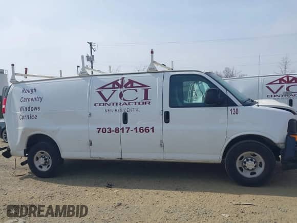2017 Chevrolet Express Cargo z VIN 1GCZGHFG5H1349912, wystawiony jako IAAI lot #41638800 z przebiegiem 126 262 mil mil oraz . Historia ofert i sprzedaży dostępna na DreamBid. Obrazek 13.