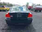 2008 Volvo S60 2.5T с VIN YV1RH592382686756, выставлен на аукционе IAAI как лот 42129235 с пробегом 165 704 миль миль и . История ставок и продаж доступна на DreamBid. Изображение 16.