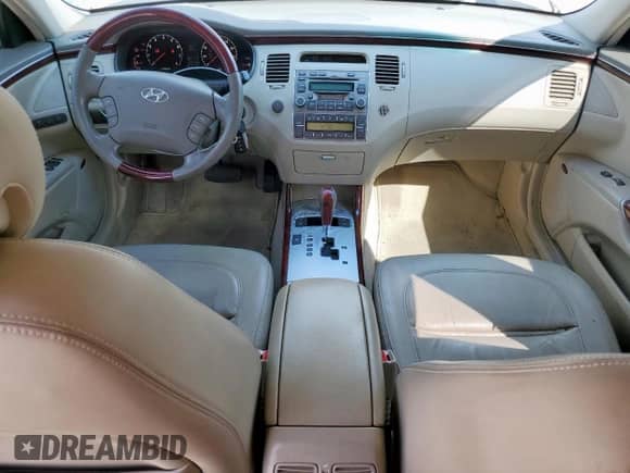 2007 Hyundai Azera SE с VIN KMHFC46F87A181692, выставлен на аукционе Copart как лот 85298895 с пробегом 74 727 миль миль и Списание • Salvage title. История ставок и продаж доступна на DreamBid. Изображение 8.