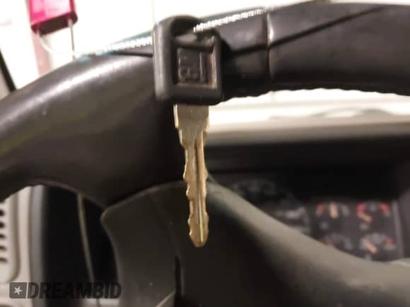 1995 Chevrolet Silverado 2500 с VIN 2GCFK29K2S1208702, выставлен на аукционе IAAI как лот 41644060 с пробегом 276 968 миль миль и . История ставок и продаж доступна на DreamBid. Изображение 11.