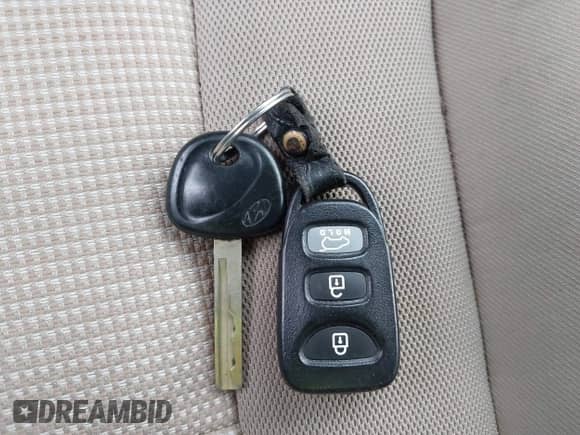 2013 Hyundai Elantra с VIN KMHD35LE6DU106556, выставлен на аукционе IAAI как лот 43531048 с пробегом 128 631 миль миль и . История ставок и продаж доступна на DreamBid. Изображение 11.