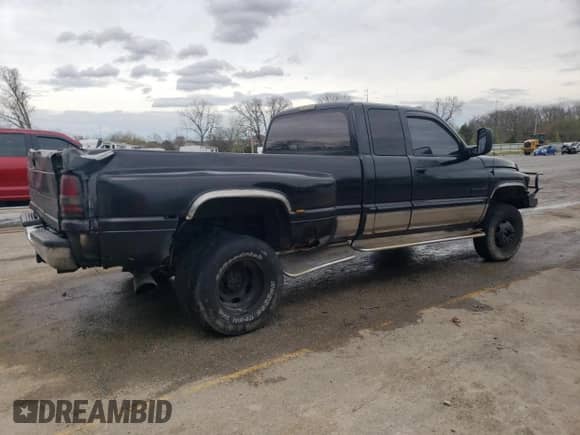 2001 Dodge 3500 with VIN 1B7MF33721J216695, listed as a Copart auction lot 51055155 with Not provided miles and Salvage title. Bid and sale history available at DreamBid. Image 3.