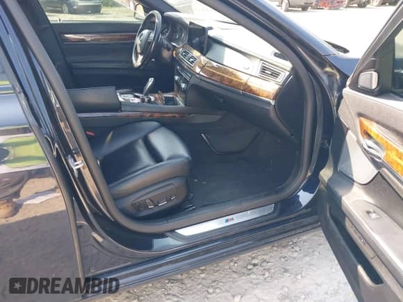 2013 BMW 7 Series 750i xDrive with VIN WBAYB6C52DD224034, listed as a IAAI auction lot 42908453 with 161,995 mi miles and . Bid and sale history available at DreamBid. Image 5.