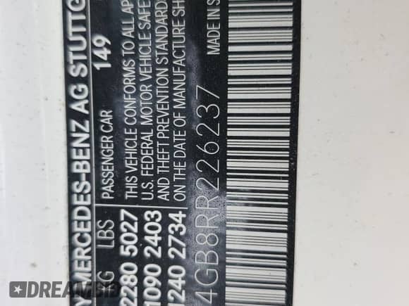 2024 Mercedes-Benz C 300 z VIN W1KAF4GB8RR226237, wystawiony jako Copart lot #67365155 z przebiegiem Nie podano mil oraz Nie do naprawy • Non repairable. Historia ofert i sprzedaży dostępna na DreamBid. Obrazek 12.