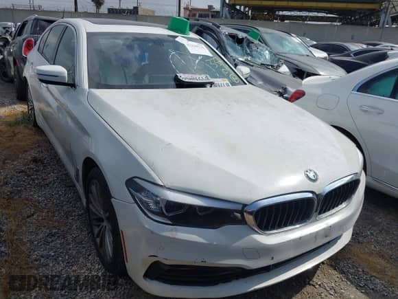 2018 BMW 5 Series 530e with VIN WBAJA9C59JB033272, listed as a IAAI auction lot 43210736 with 59,378 mi miles and . Bid and sale history available at DreamBid. Image 1.