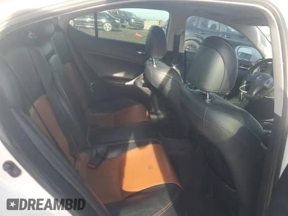 2013 Lexus IS 250 z VIN JTHBF5C2XD5190558, wystawiony jako Copart lot #82058845 z przebiegiem 168 231 mil mil oraz Szkoda całkowita • Salvage title. Historia ofert i sprzedaży dostępna na DreamBid. Obrazek 10.