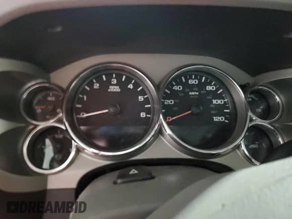 2013 Chevrolet Silverado 1500 LT z VIN 1GCNCSE02DZ315286, wystawiony jako Copart lot #47175965 z przebiegiem Nie podano mil oraz Czysty tytuł • Clean title. Historia ofert i sprzedaży dostępna na DreamBid. Obrazek 9.