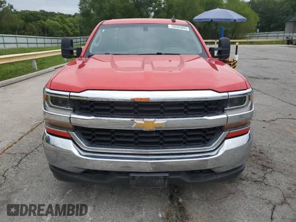 2018 Chevrolet Silverado 1500 LT with VIN 1GCVKREC9JZ133120, listed as a Copart auction lot 70205895 with 139,820 mi miles and Salvage title. Bid and sale history available at DreamBid. Image 5.
